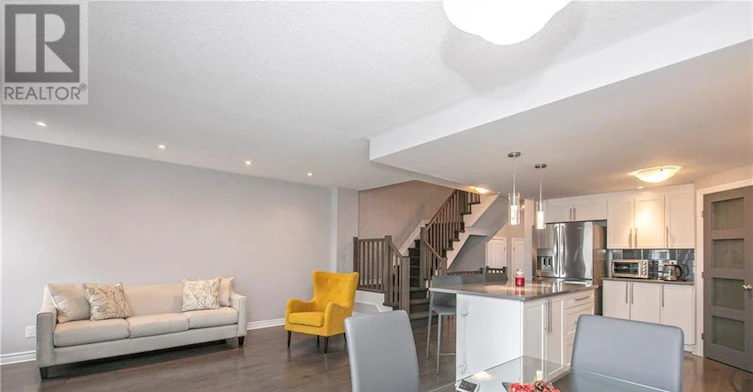 257 Gossamer Street, Ottawa, ON, K1W 0B2 - 4