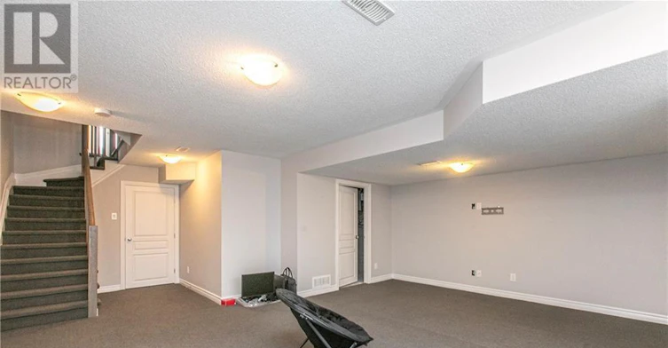 257 Gossamer Street, Ottawa, ON, K1W 0B2 - 24