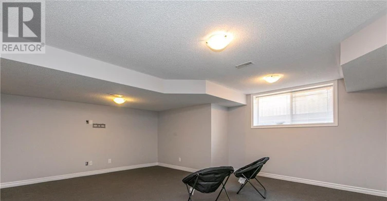 257 Gossamer Street, Ottawa, ON, K1W 0B2 - 23