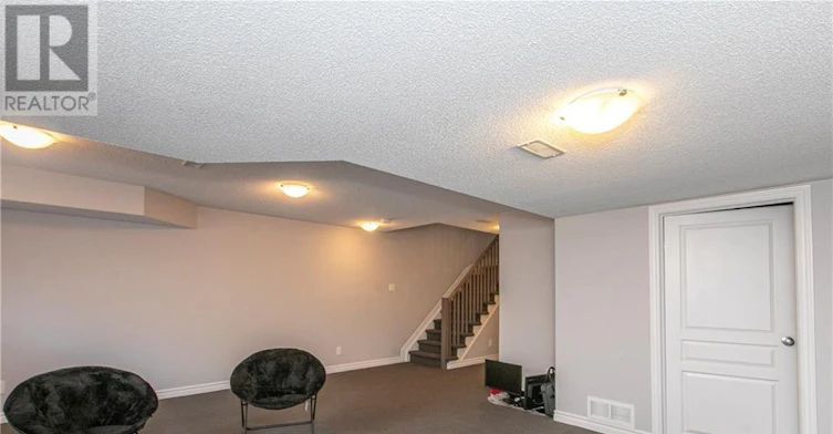 257 Gossamer Street, Ottawa, ON, K1W 0B2 - 25