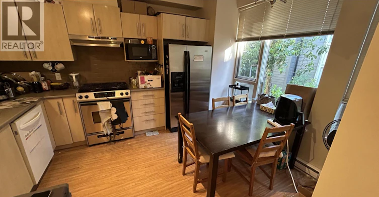 1XX-9229 University Crescent, Burnaby, BC, V5A 4Z2 - 9