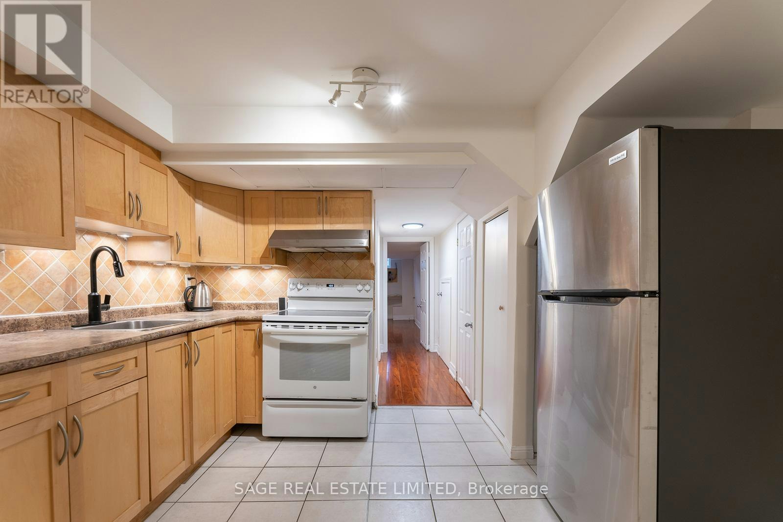 BASEMENT-38 Osler Street, Toronto, ON, M6P 4A2 - 4