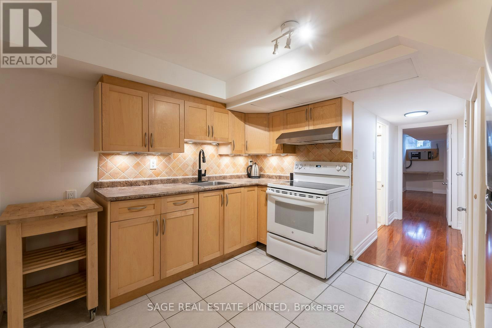 BASEMENT-38 Osler Street, Toronto, ON, M6P 4A2 - 2