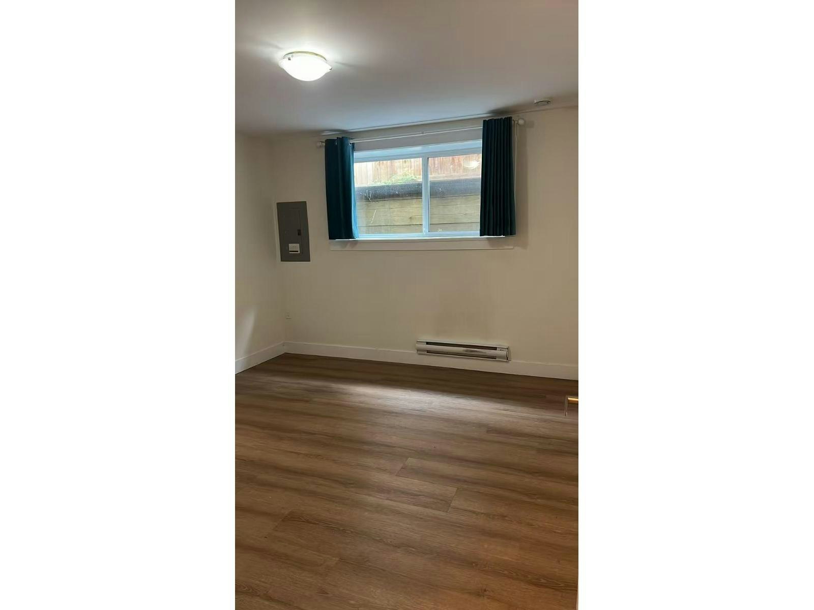 Ground Level-13766 NORTH Bluff Road, Surrey, BC, V4B 3B9 - 9