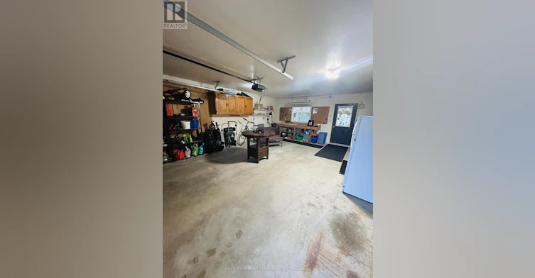 121 Wellington Street W, Exeter, ON, N0M 1S2 - 9