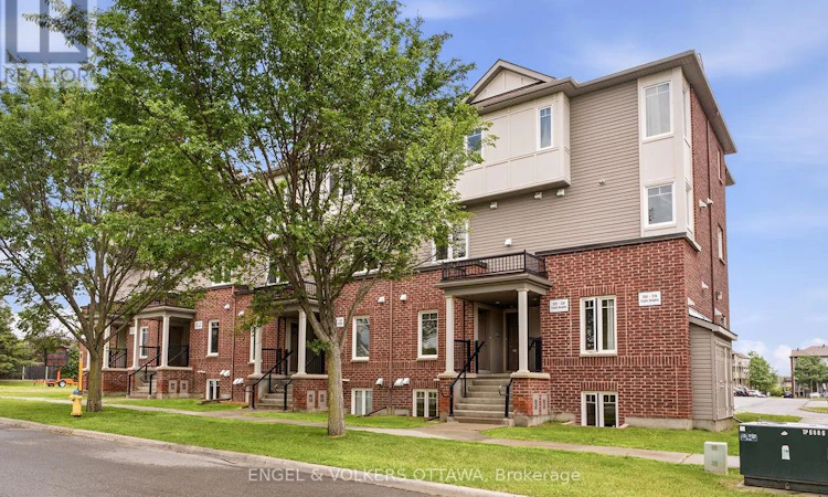270 Espin Heights