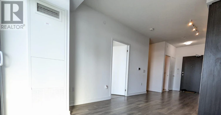 2011-38 Honeycrisp Crescent, Vaughan, ON, L4K 0M8 - 6