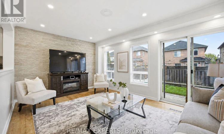 40 Dills Crescent