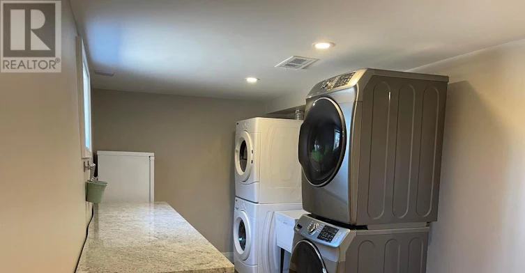 BSMT-771 Krosno Boulevard, Pickering, ON, L1W 1G5 - 13
