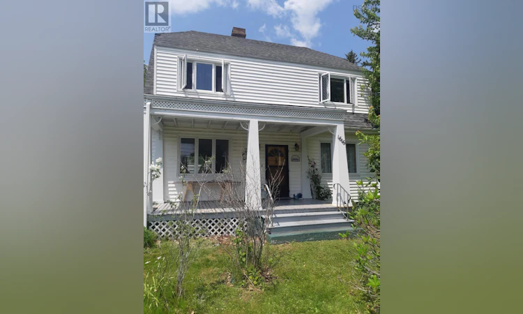 1616 Main Street North