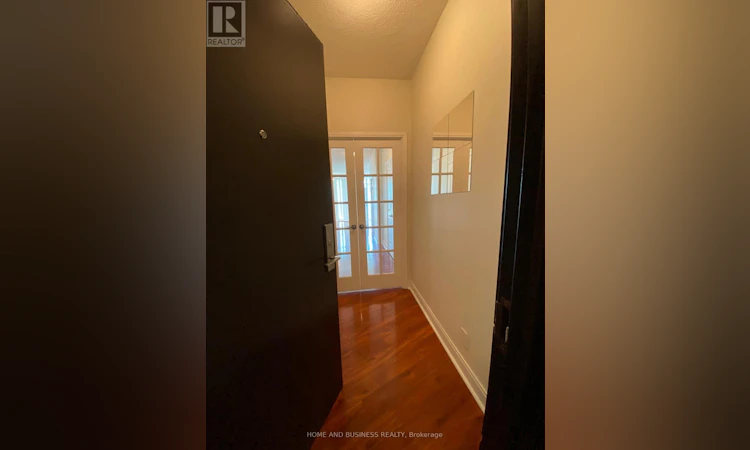 2505-70 Absolute Avenue