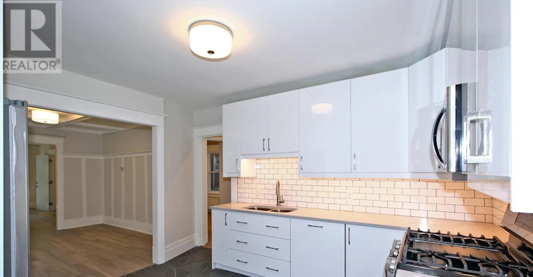B-163 Parkside Drive, Toronto, ON, M6P 2G3 - 11