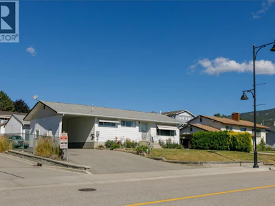 3596 Brown Road - 3