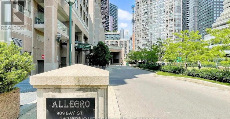 1209-909 Bay Street, Toronto, ON, M5S 3G2 - 2