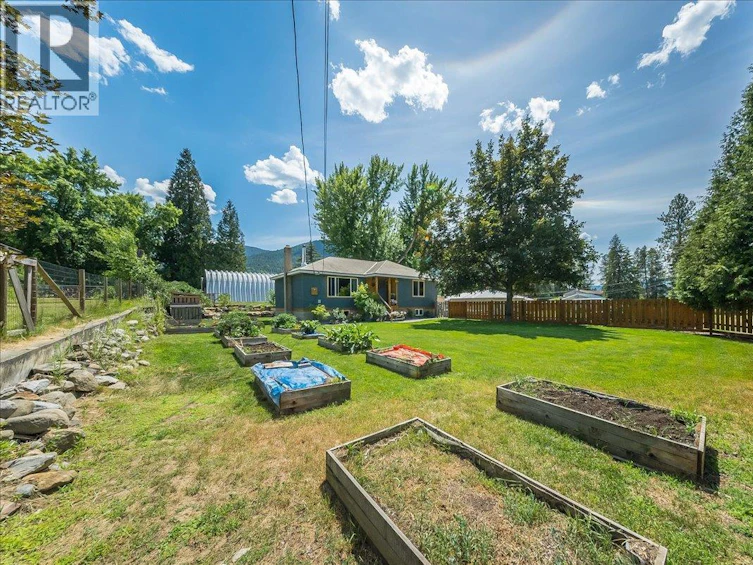 526 12th Avenue, Genelle, BC, V0G 1G0 - 40