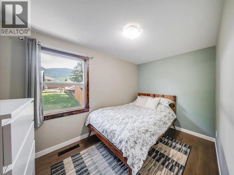 526 12th Avenue, Genelle, BC, V0G 1G0 - 19