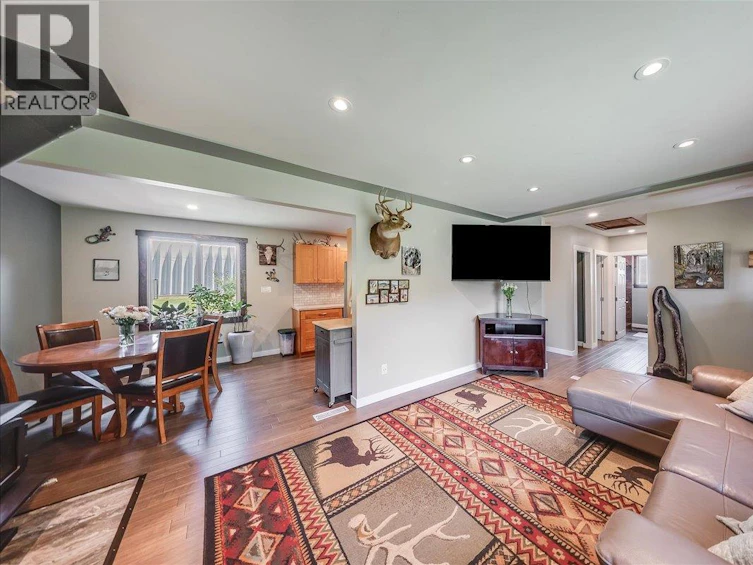 526 12th Avenue, Genelle, BC, V0G 1G0 - 9