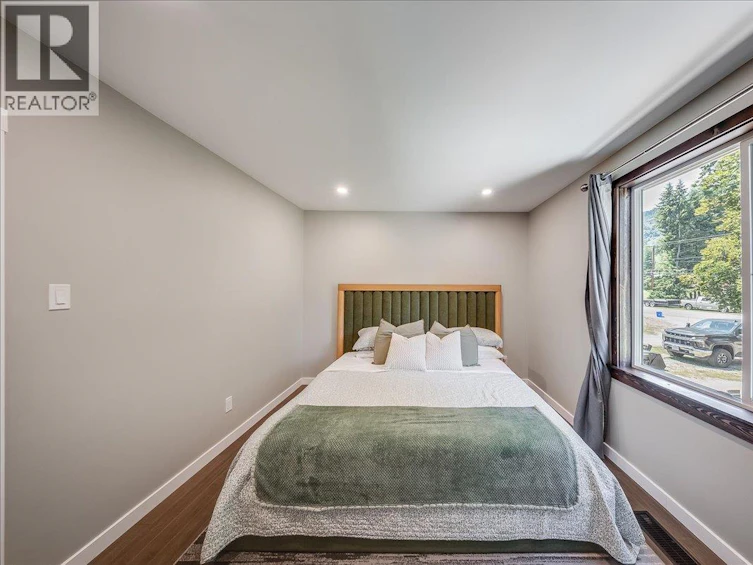 526 12th Avenue, Genelle, BC, V0G 1G0 - 16