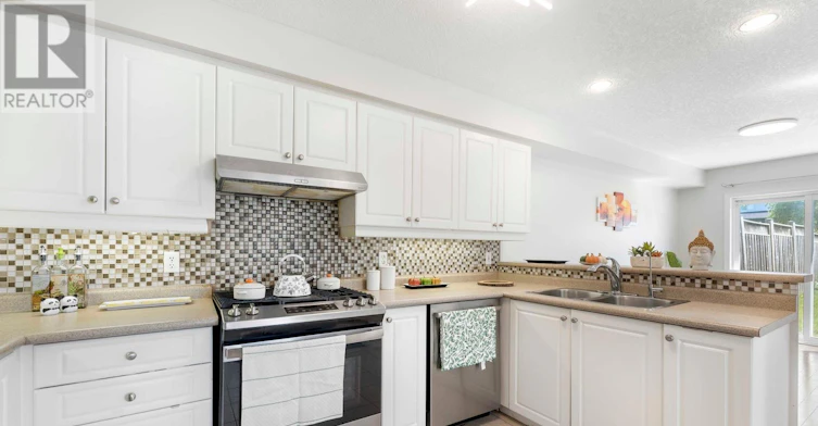 500 Robert Ferrie Drive, Kitchener, ON, N2P 2T7 - 4