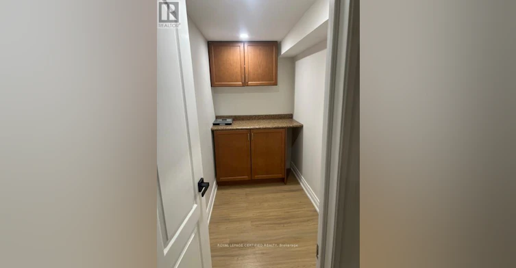 5560 Ethan Drive, Mississauga, ON, L5M 0W1 - 9