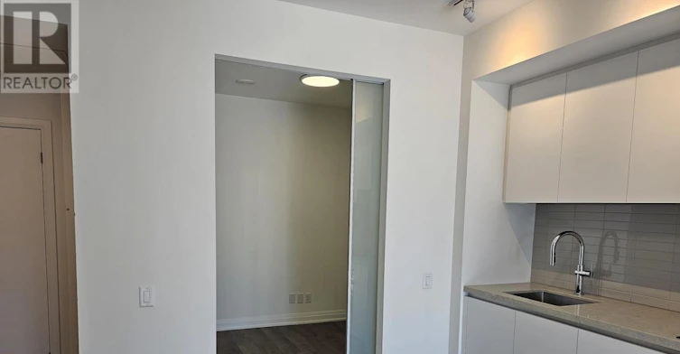2106-4015 The Exchange, Mississauga, ON, L5B 0N9 - 3