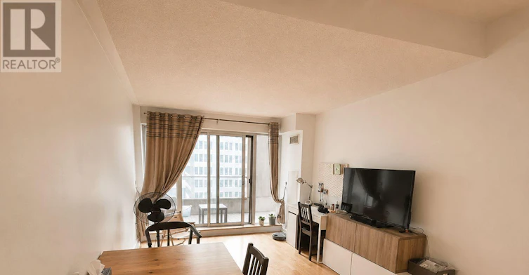 902-909 Bay Street, Toronto, ON, M5S 1Z9 - 5