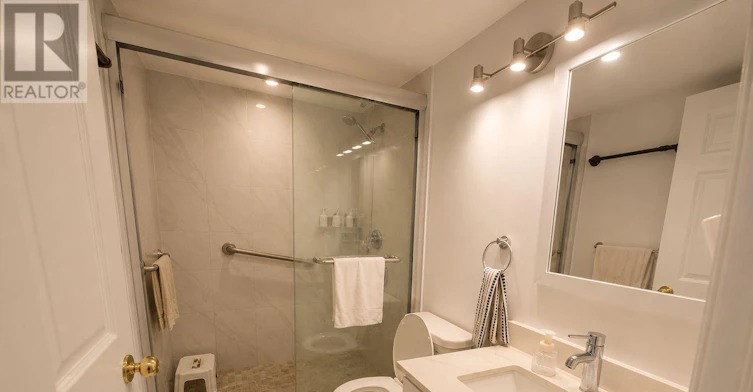 902-909 Bay Street, Toronto, ON, M5S 1Z9 - 8