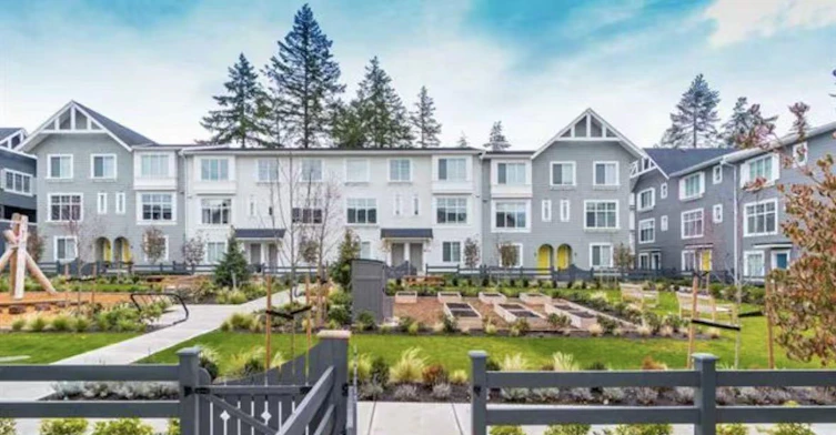 61-16678 25 Avenue, Surrey, BC, V2Z 0Z2