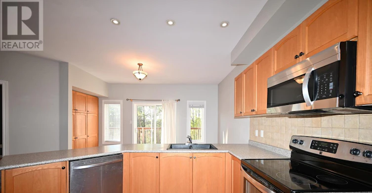 28 Silvercreek Crescent, Barrie, ON, L4N 1S7 - 7