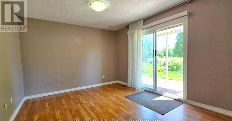 233 Fairglen Avenue, Toronto, ON, M1W 1A9 - 4