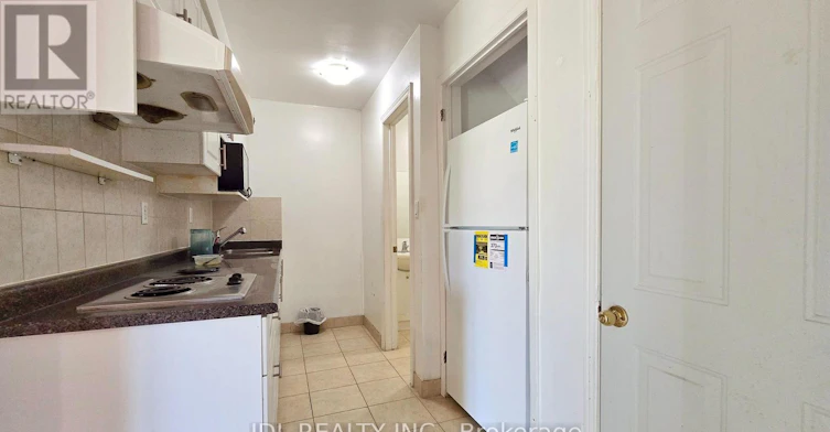 233 Fairglen Avenue, Toronto, ON, M1W 1A9 - 6