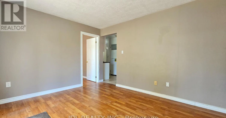 233 Fairglen Avenue, Toronto, ON, M1W 1A9 - 5