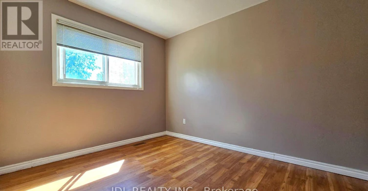 233 Fairglen Avenue, Toronto, ON, M1W 1A9 - 13