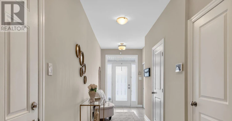 906 Littlerock Street, Ottawa, ON, K1T 0N2 - 3