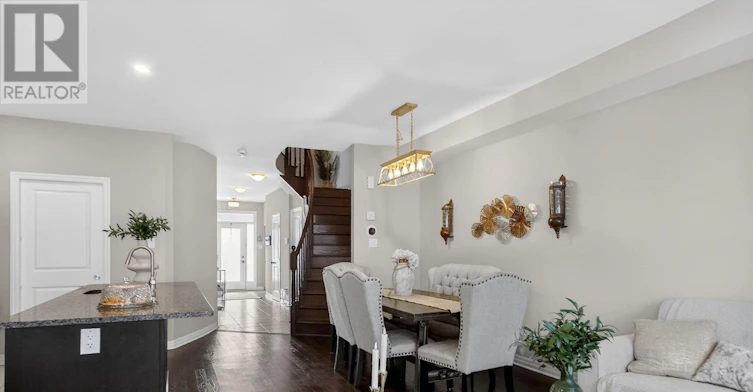 906 Littlerock Street, Ottawa, ON, K1T 0N2 - 10