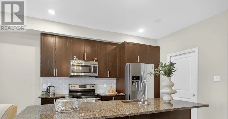 906 Littlerock Street, Ottawa, ON, K1T 0N2 - 13