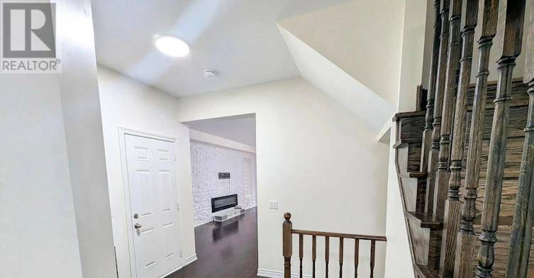 22 Dufay Road, Brampton, ON, L7A 4A1 - 3
