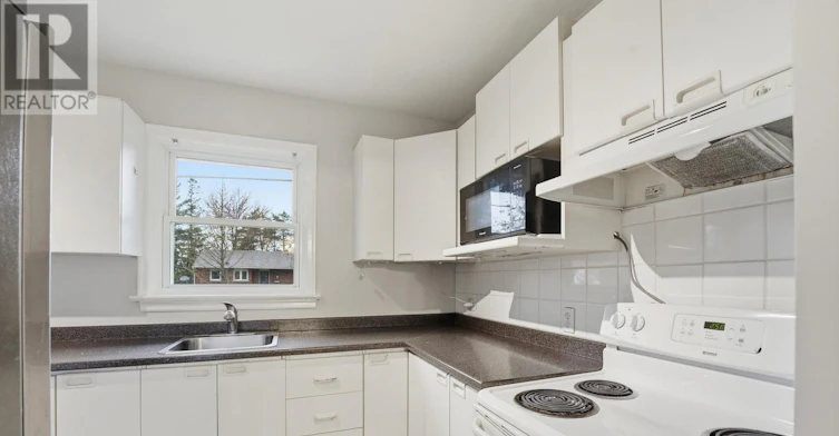 49 Crownhill Street, Ottawa, ON, K1J 7K5 - 4