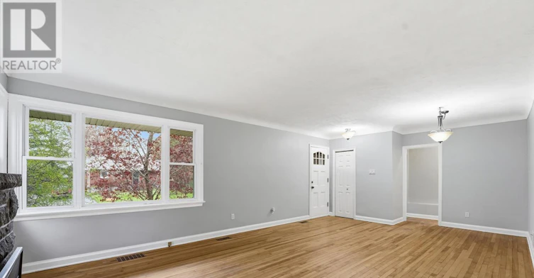 49 Crownhill Street, Ottawa, ON, K1J 7K5 - 9
