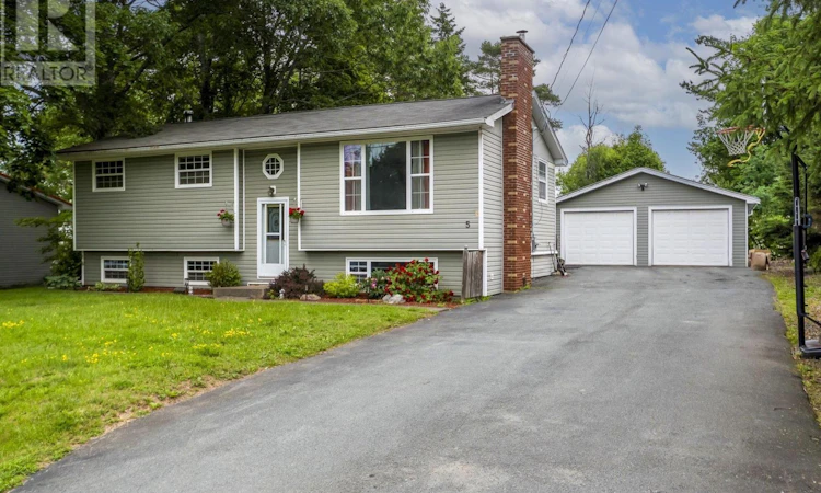 5 Sunnyhill Drive