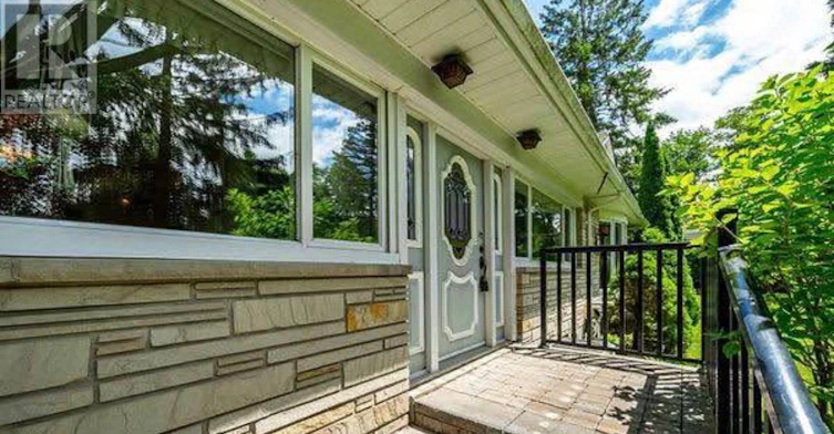 3 Stapleton Drive, Whitchurch-Stouffville, ON, L4A 2Z3 - 3