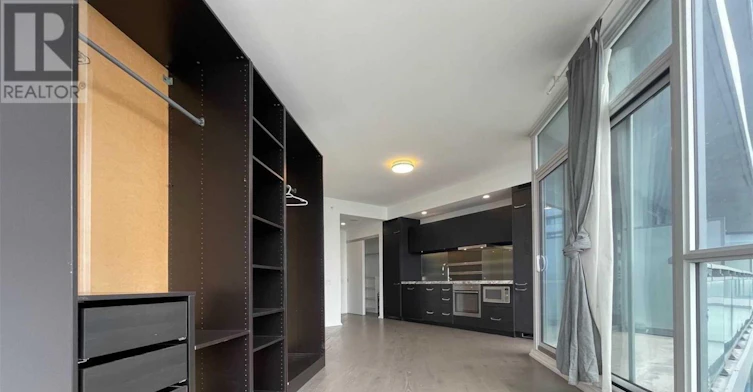 4512-45 Charles Street E, Toronto, ON, M4Y 1S2 - 2