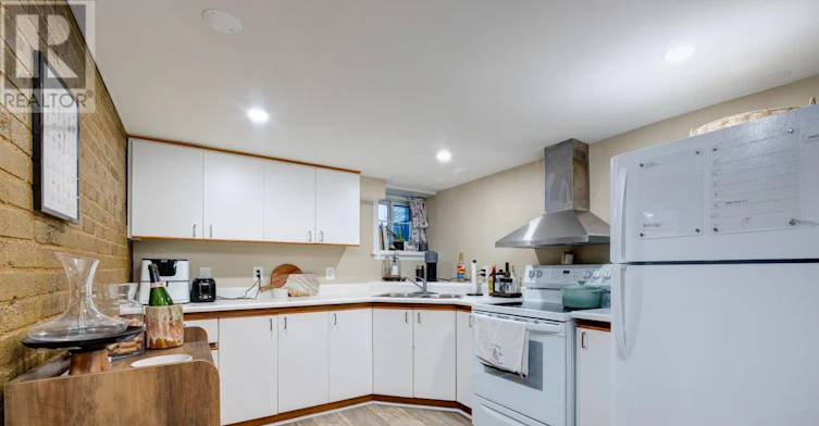BSMT-34 Lockwood Road, Toronto, ON, M4L 3M8 - 10