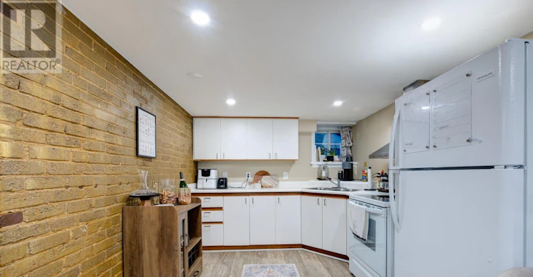 BSMT-34 Lockwood Road, Toronto, ON, M4L 3M8 - 9