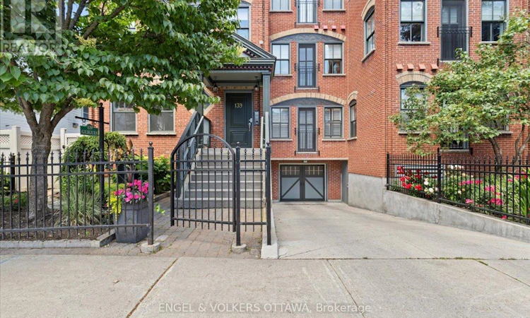 2-139 Guigues Avenue