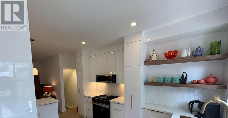 111 Carlaw Avenue, Toronto, ON, M4M 2R8 - 7