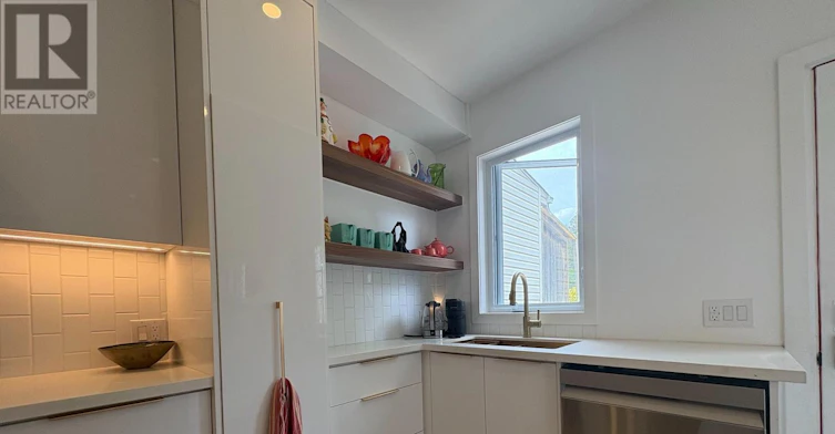 111 Carlaw Avenue, Toronto, ON, M4M 2R8 - 6