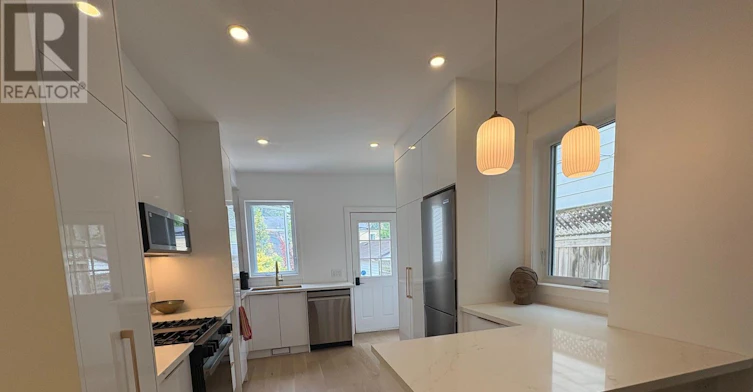 111 Carlaw Avenue, Toronto, ON, M4M 2R8 - 5