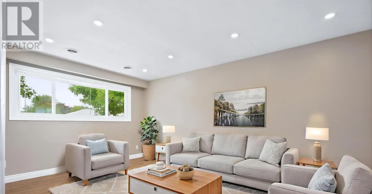 MAIN-361 Dwight Avenue, Oshawa, ON, L1J 1K8 - 3