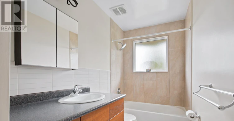 MAIN-361 Dwight Avenue, Oshawa, ON, L1J 1K8 - 17